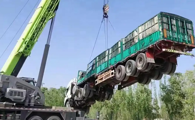 红原道路脱困救援案例